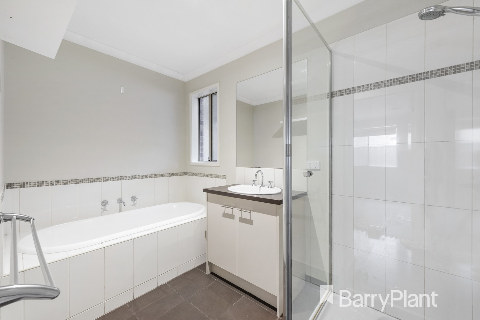 11 Hoddle  Link, Manor Lakes, VIC 3024, Manor Lakes - Thumbnail 3