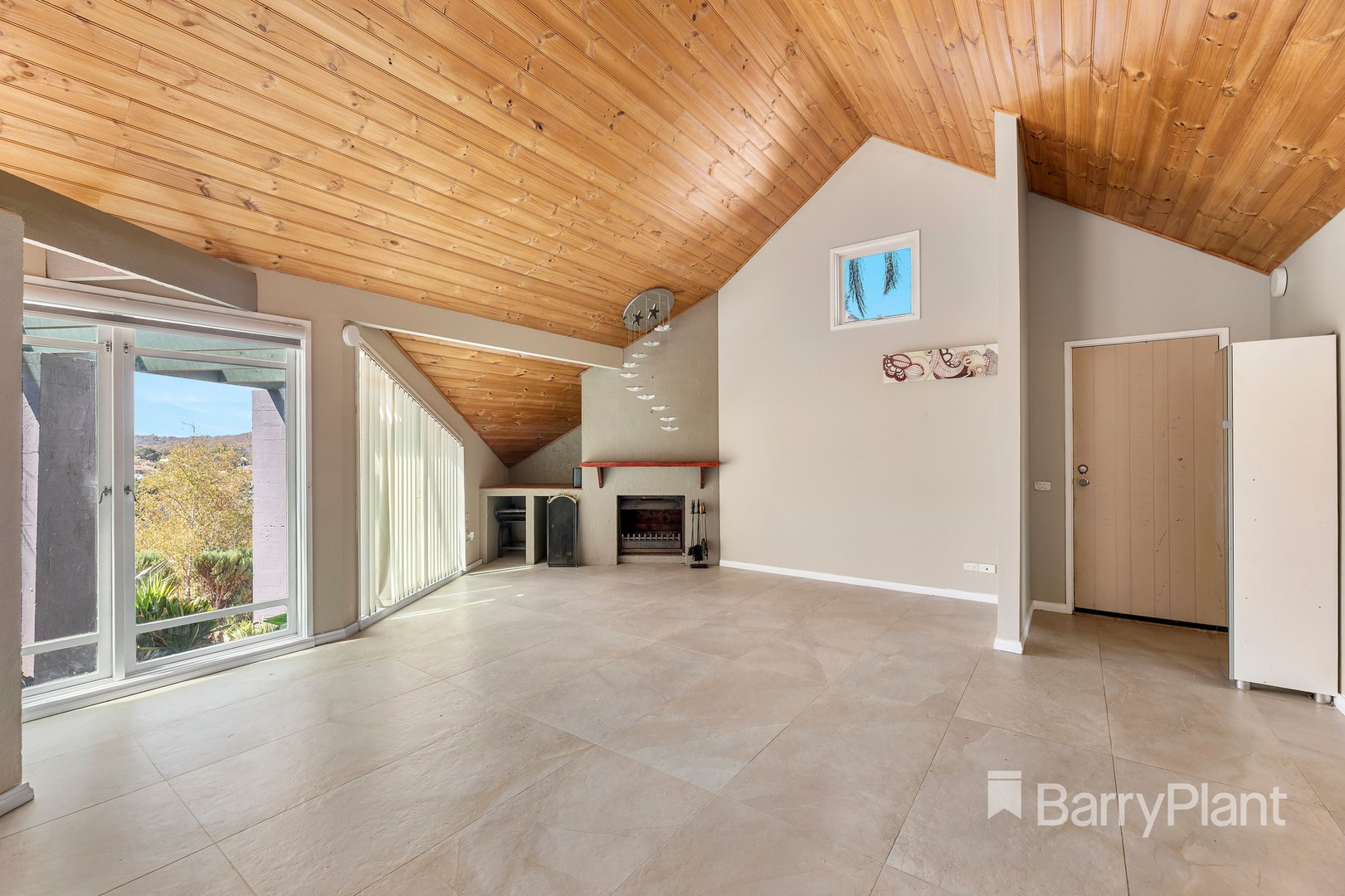 11 Hoddle Place, Diamond Creek, VIC 3089, Diamond Creek - Thumbnail 2