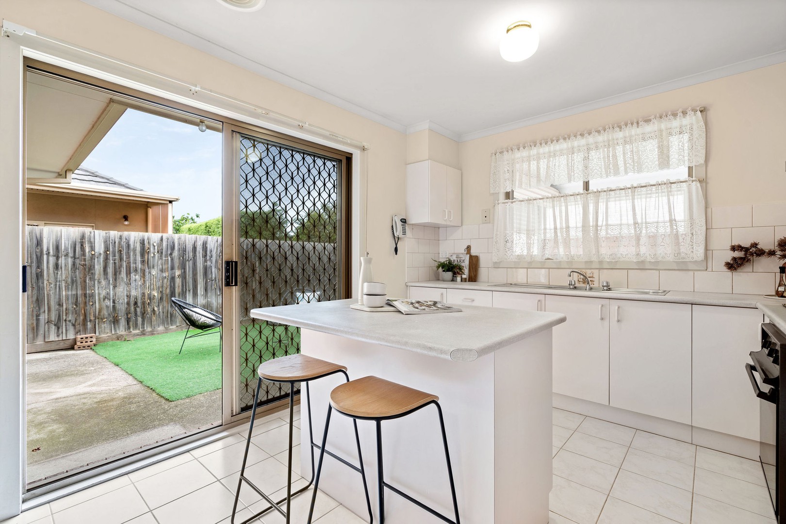 11 Holden Avenue, Avondale Heights, VIC 3034, Avondale Heights - Thumbnail 4