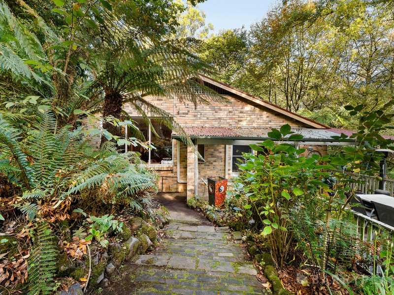 11 Holden Road, Kallista, VIC 3791 - Image - 08/05/2026
