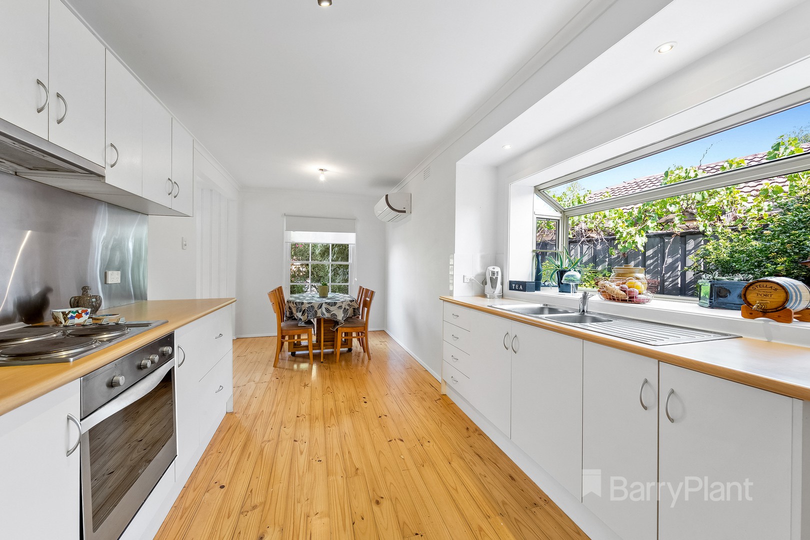 11 Honey Grove, St Albans, VIC 3021, St Albans - Thumbnail 5