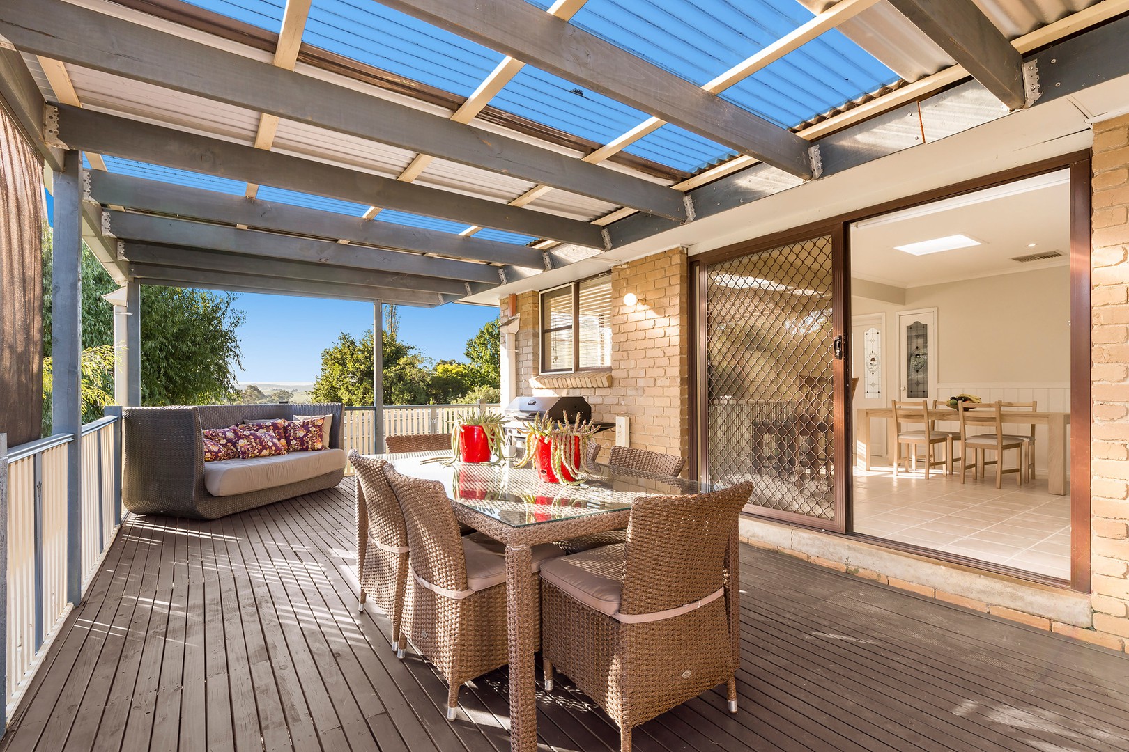 11 Huntingdale Drive, Chirnside Park, VIC 3116 - Thumbnail 1 - 27/11/2023