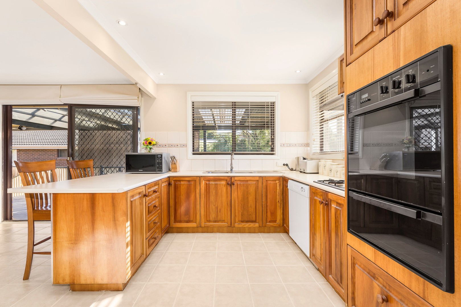11 Huntingdale Drive, Chirnside Park, VIC 3116, Chirnside Park - Thumbnail 7