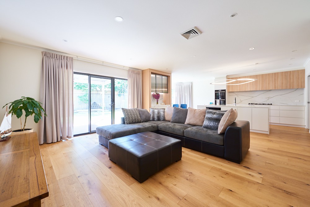 11 Huntingfield Court, Carnegie, VIC 3163 - Thumbnail 2 - 03/11/2023