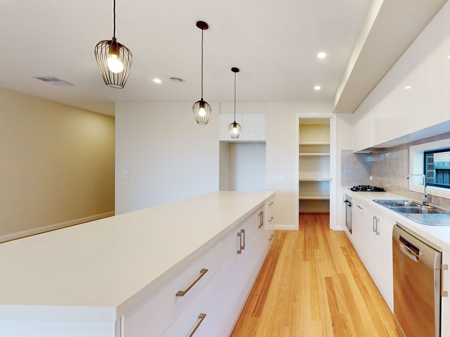 11 Husband Road, Forest Hill, VIC 3131, Forest Hill - Thumbnail 2