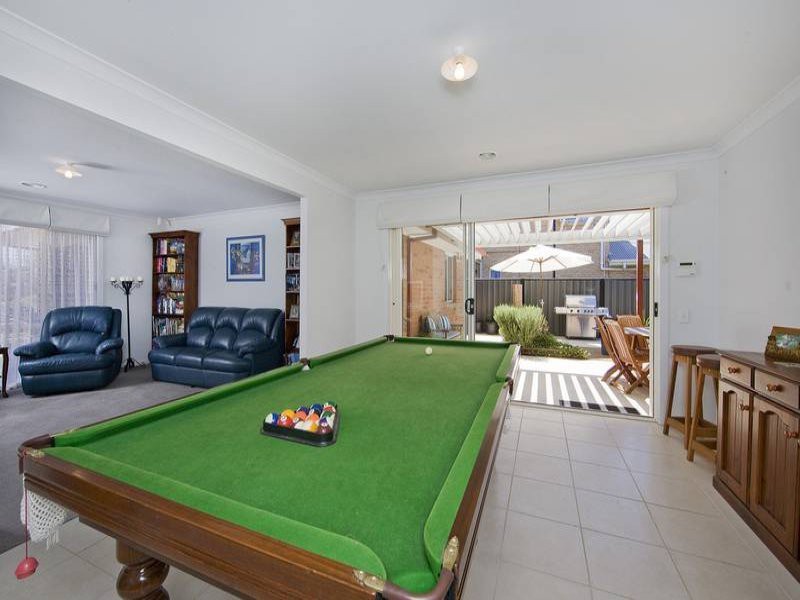 11 Innisfail Drive, Point Cook, VIC 3030, Point Cook - Thumbnail 4