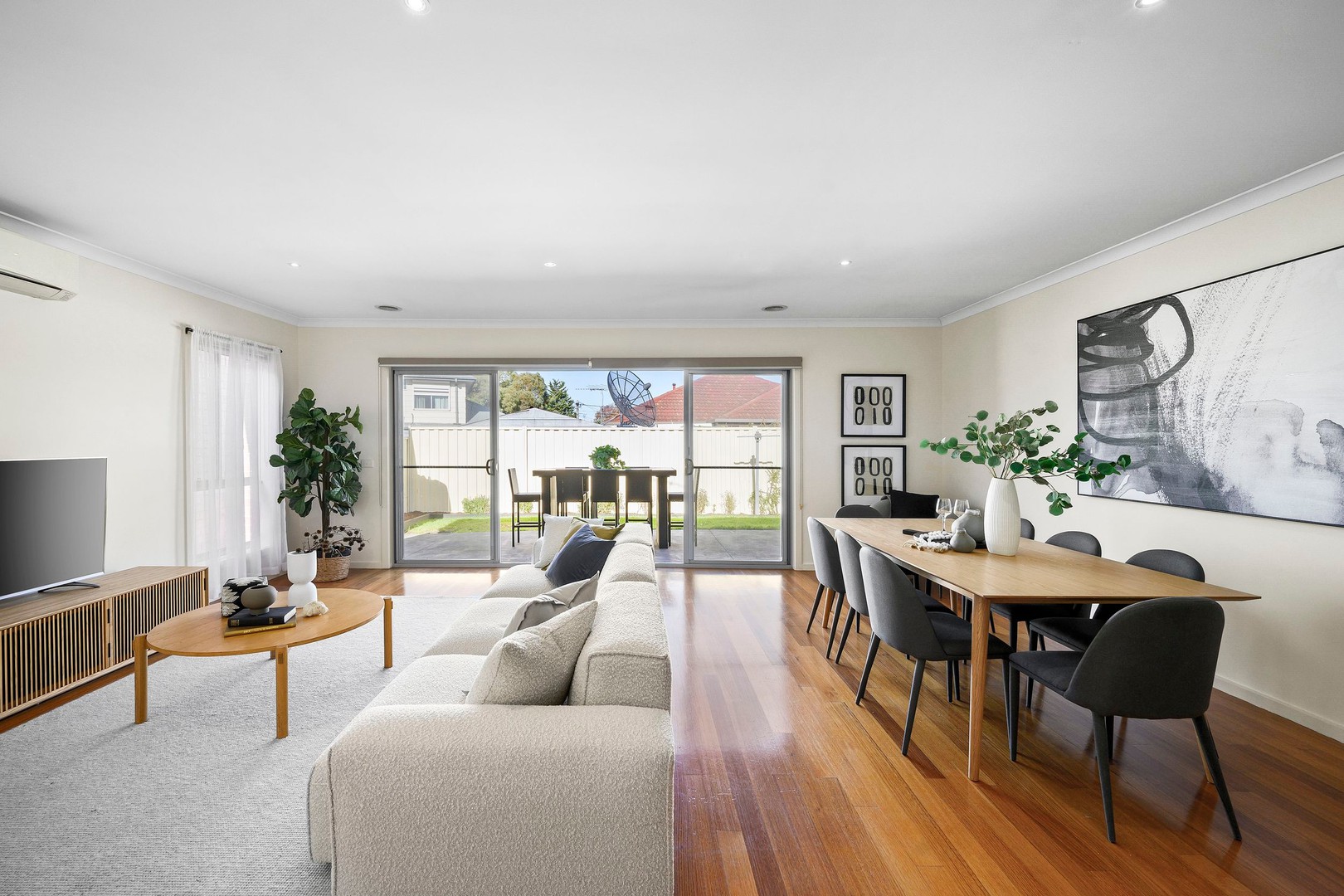 11 Intervale Drive, Avondale Heights, VIC 3034, Avondale Heights - Thumbnail 2