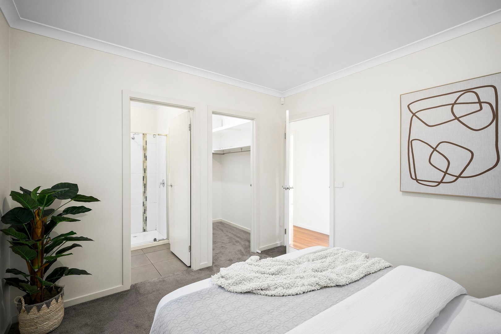 11 Intervale Drive, Avondale Heights, VIC 3034, Avondale Heights - Thumbnail 5