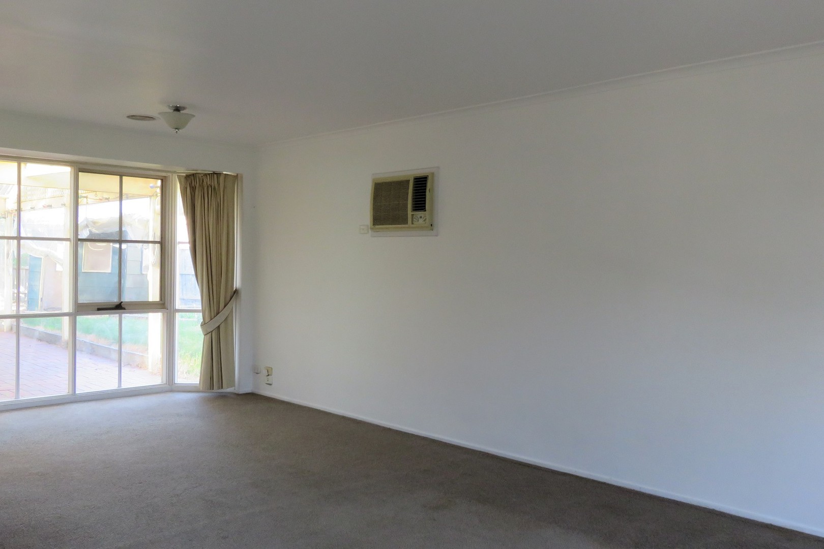 11 Jason Close, Berwick, VIC 3806 - Thumbnail 2 - 04/11/2021