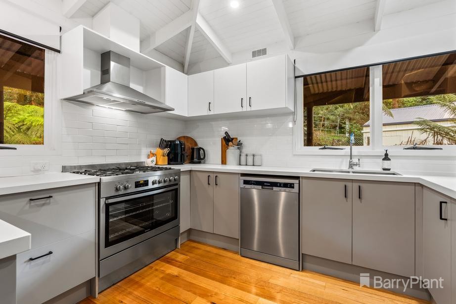 11 Jeanne Street, Cockatoo, VIC 3781, Cockatoo - Thumbnail 3