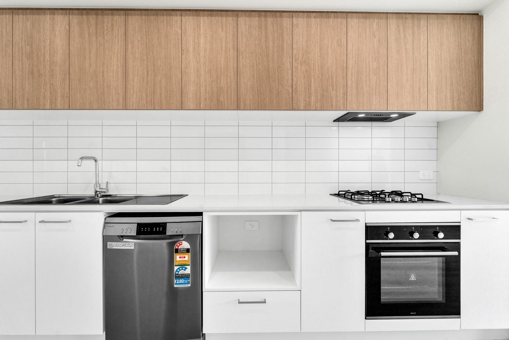 11 Jodrew Walk, Mickleham, VIC 3064 - Thumbnail 1 - 14/04/2025