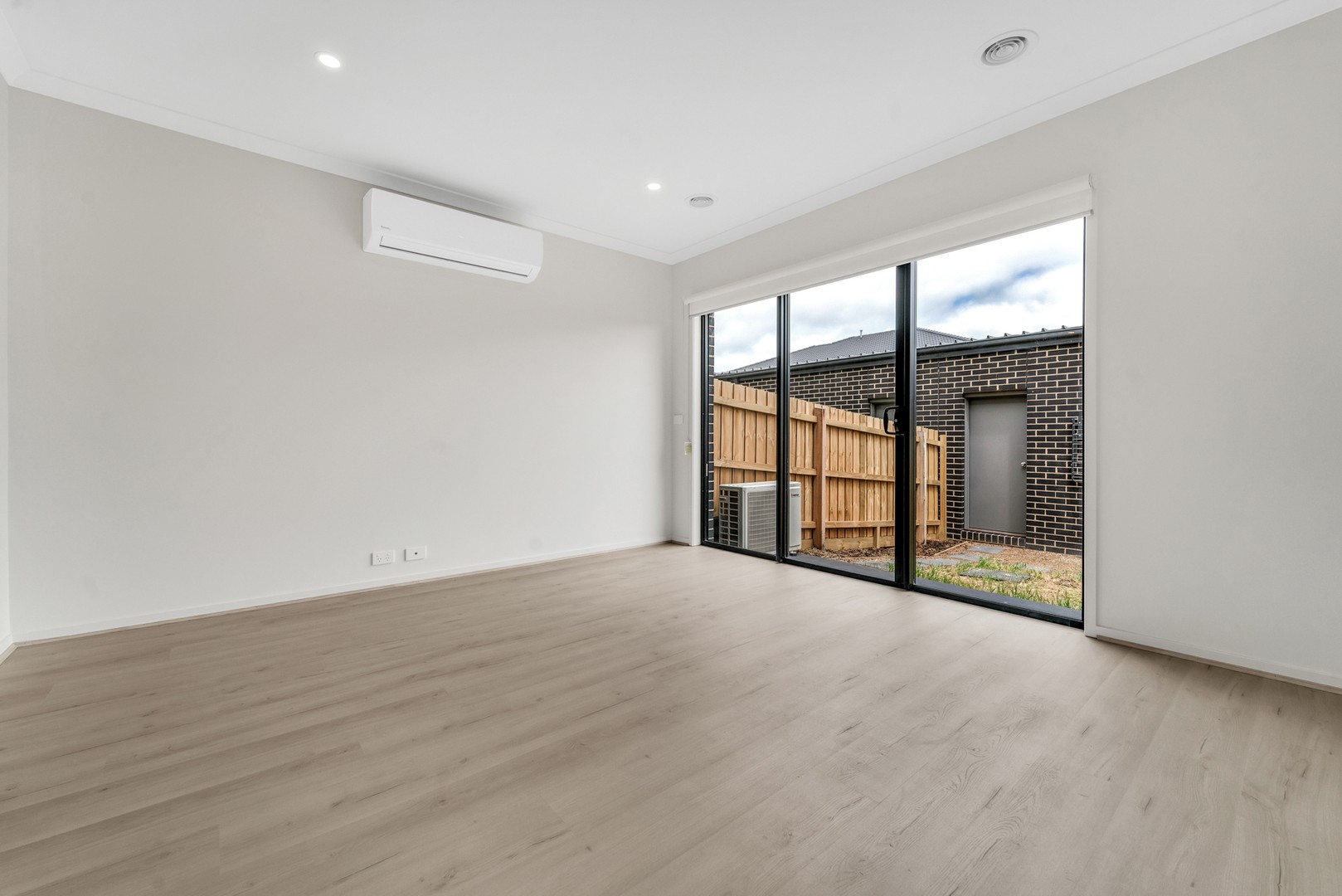 11 Jodrew Walk, Mickleham, VIC 3064, Mickleham - Thumbnail 3