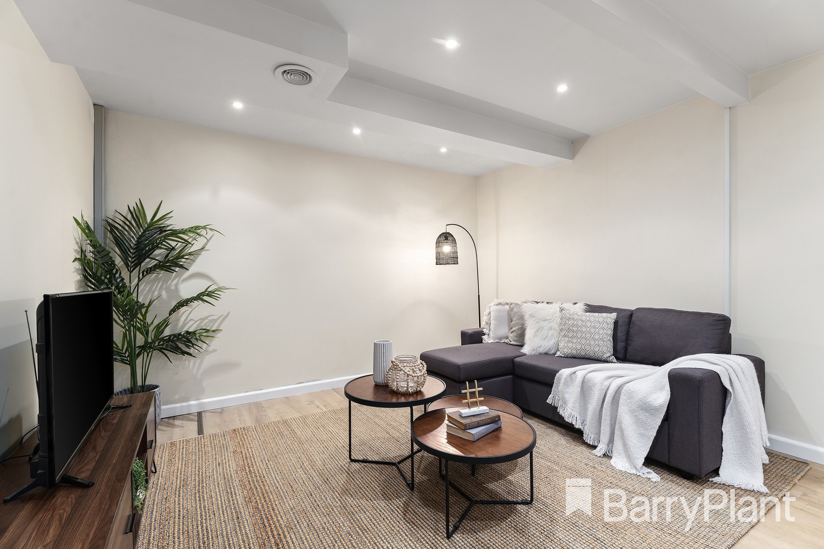 11 Jones CrescentRosanna, VIC 3084, Rosanna - Thumbnail 2