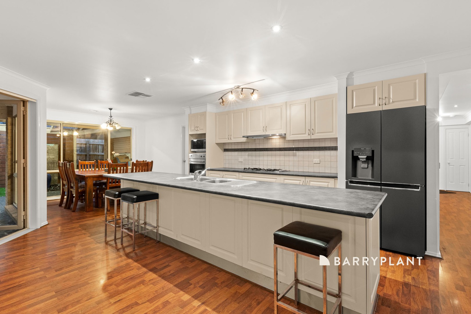 11 Joucas Place, Narre Warren South, VIC 3805, Narre Warren South - Thumbnail 3