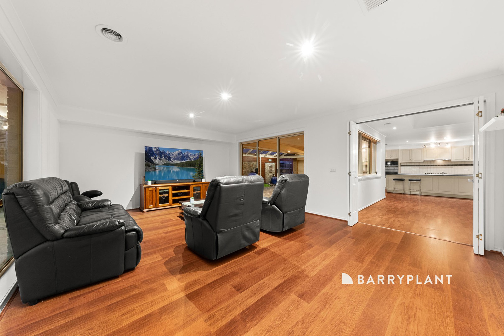 11 Joucas Place, Narre Warren South, VIC 3805, Narre Warren South - Thumbnail 6