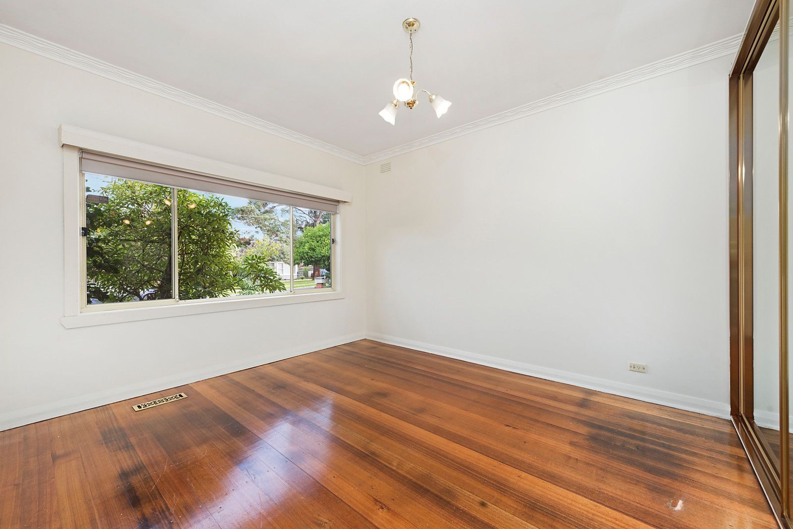 11 Kambea Crescent, Viewbank, VIC 3084, Viewbank - Thumbnail 3