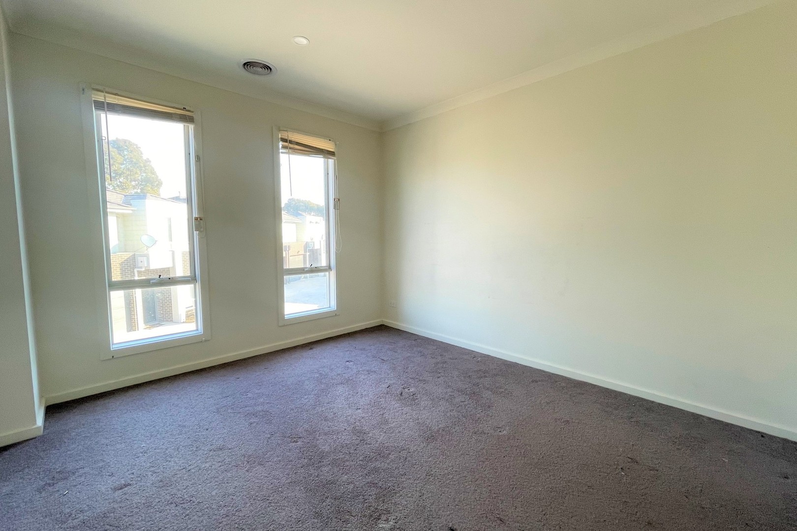 11 Kangaroo Paw Court, Taylors Lakes, VIC 3038, Keilor - Thumbnail 4