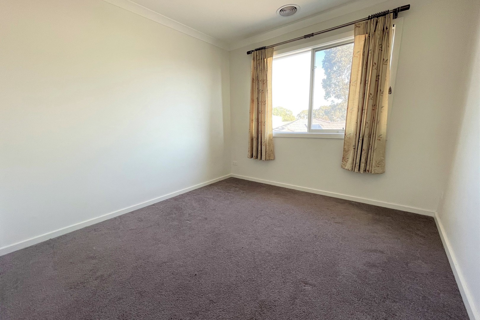 11 Kangaroo Paw Court, Taylors Lakes, VIC 3038, Keilor - Thumbnail 7