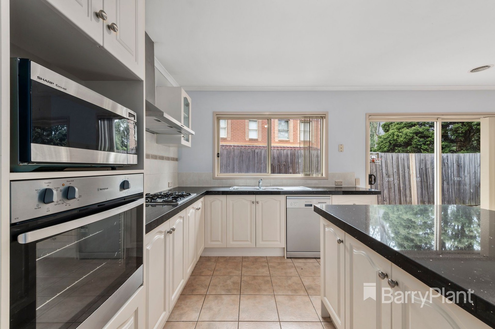 11 Kathleen Court, Montmorency, VIC 3094, Montmorency - Thumbnail 2