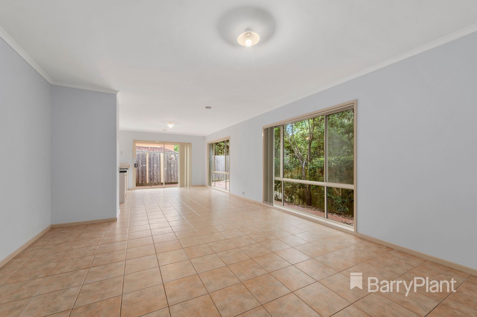11 Kathleen Court, Montmorency, VIC 3094, Montmorency - Thumbnail 4