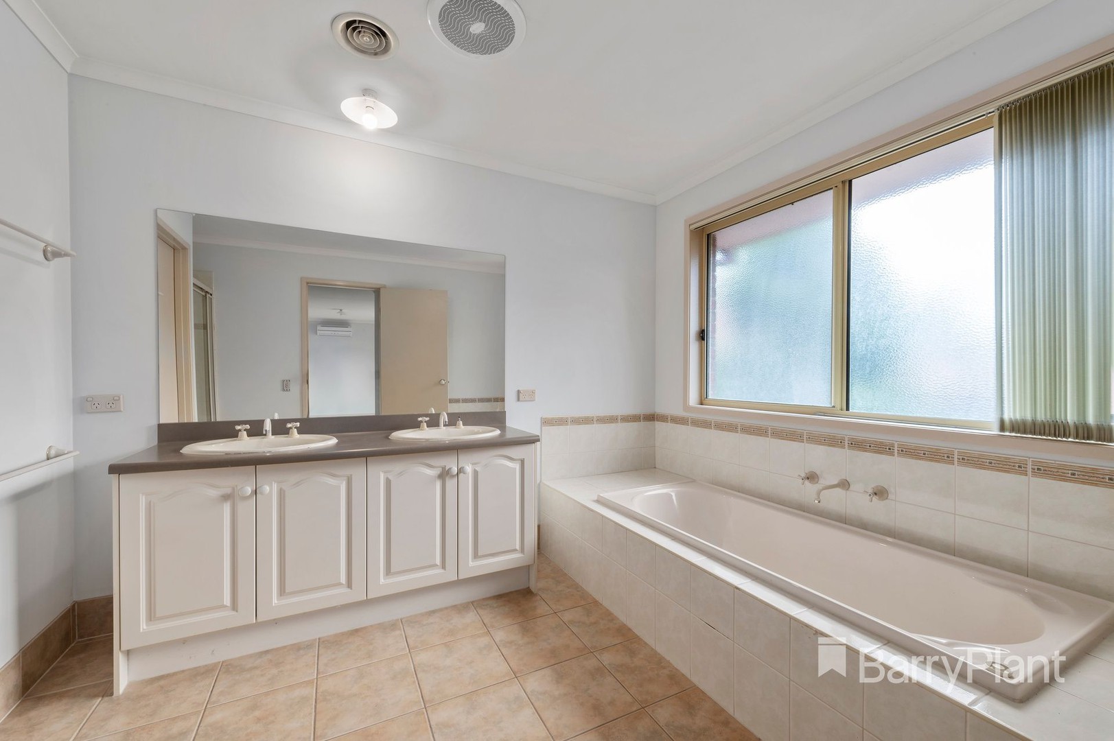 11 Kathleen Court, Montmorency, VIC 3094, Montmorency - Thumbnail 8