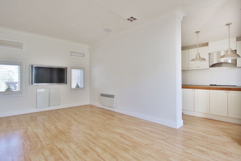 11 Kenilworth Street, Balwyn, VIC 3103, Balwyn - Thumbnail 2