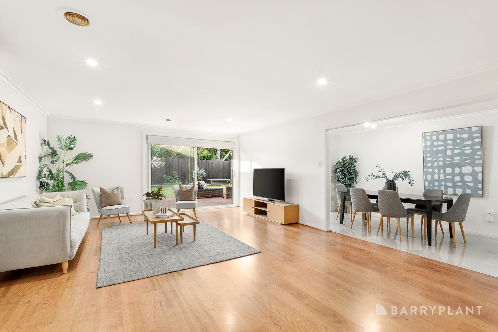 11 Kennedy Avenue, Chelsea Heights, VIC 3196 - Thumbnail 2 - 01/10/2026