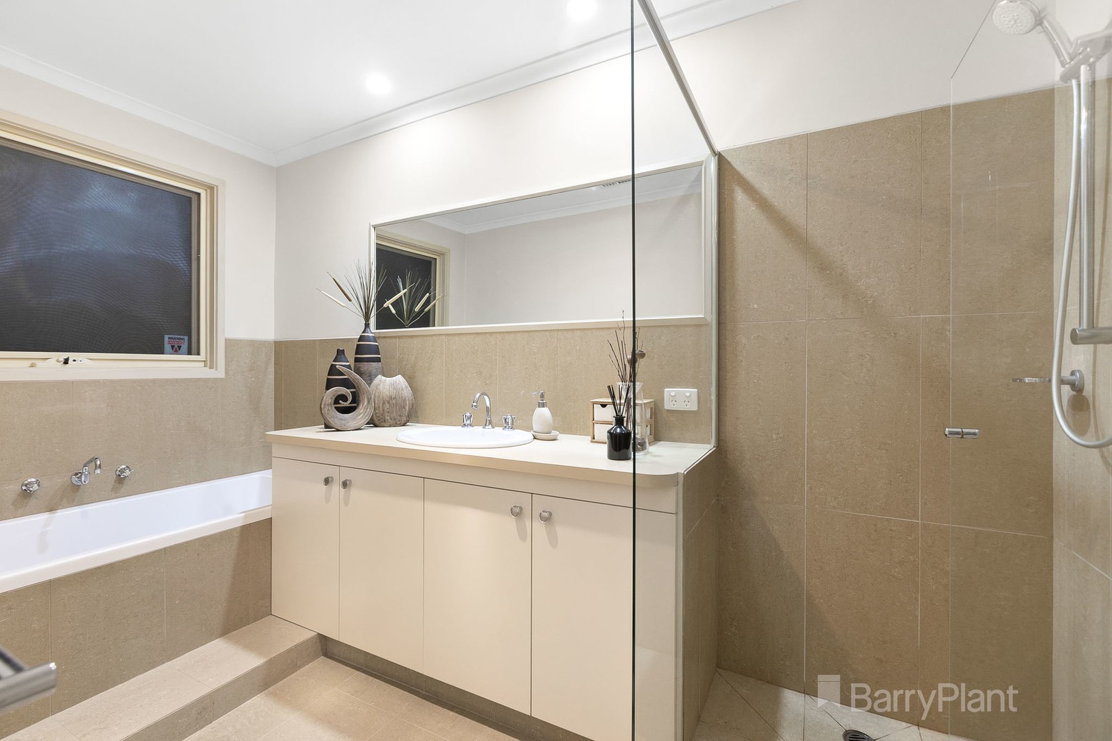 11 Kialoa Court, Narre Warren, VIC 3805, Narre Warren - Thumbnail 4