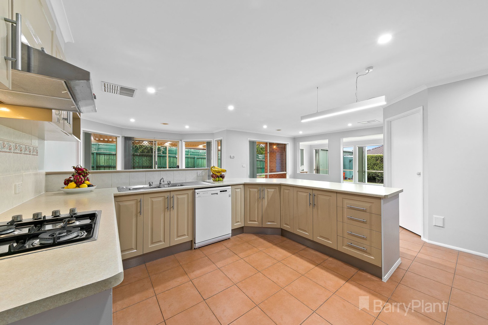 11 Kingston AvenueNarre Warren South, VIC 3805, Narre Warren South - Thumbnail 6
