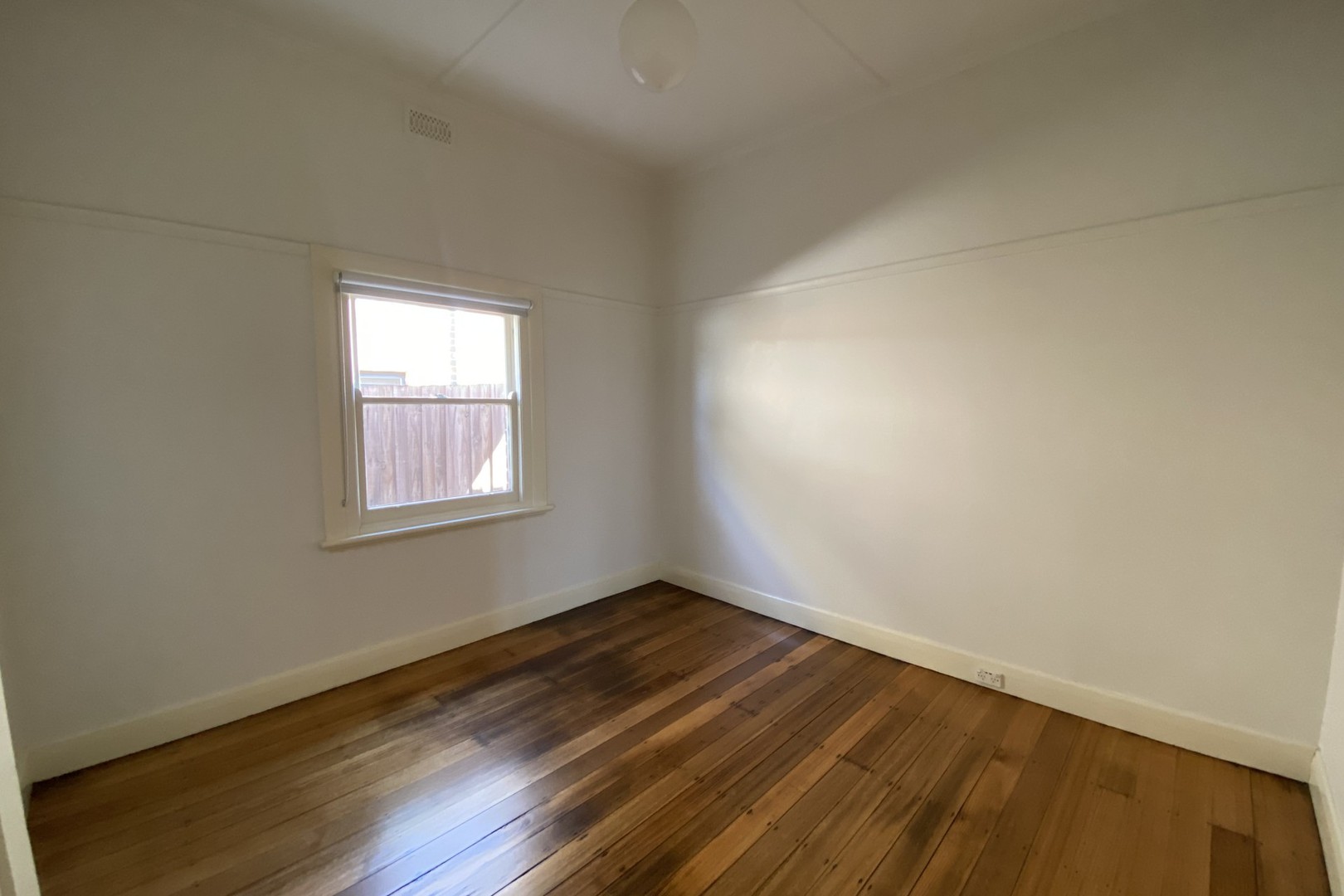 11 Kinkora Road, Reservoir, VIC 3073, Reservoir - Thumbnail 7