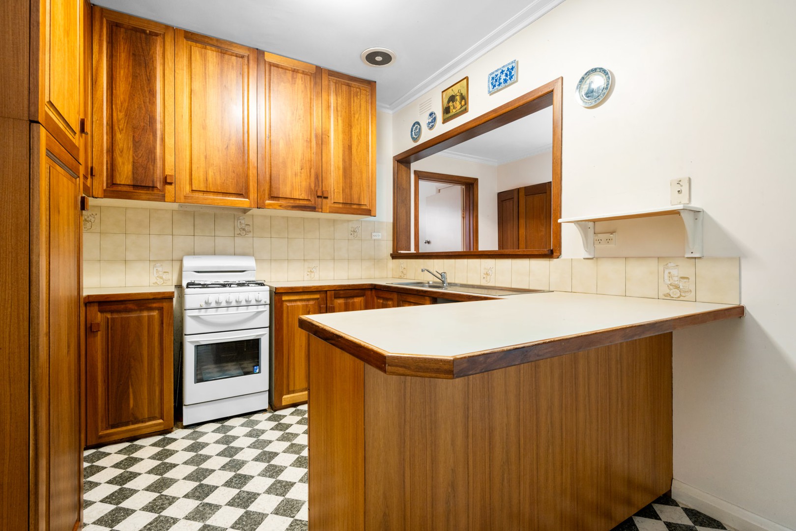 11 Kinlock Street, Bell Post Hill, VIC 3215 - Thumbnail 2 - 08/05/2026