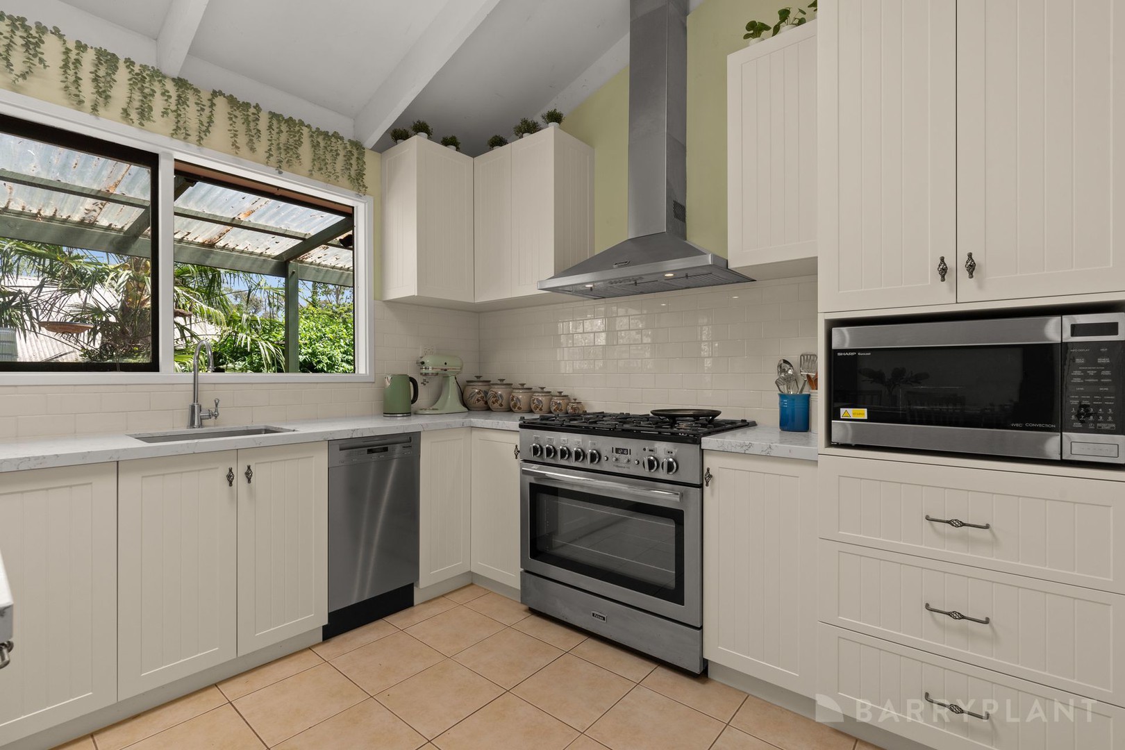 11 Kitchener Parade, Cockatoo, VIC 3781, Cockatoo - Thumbnail 3