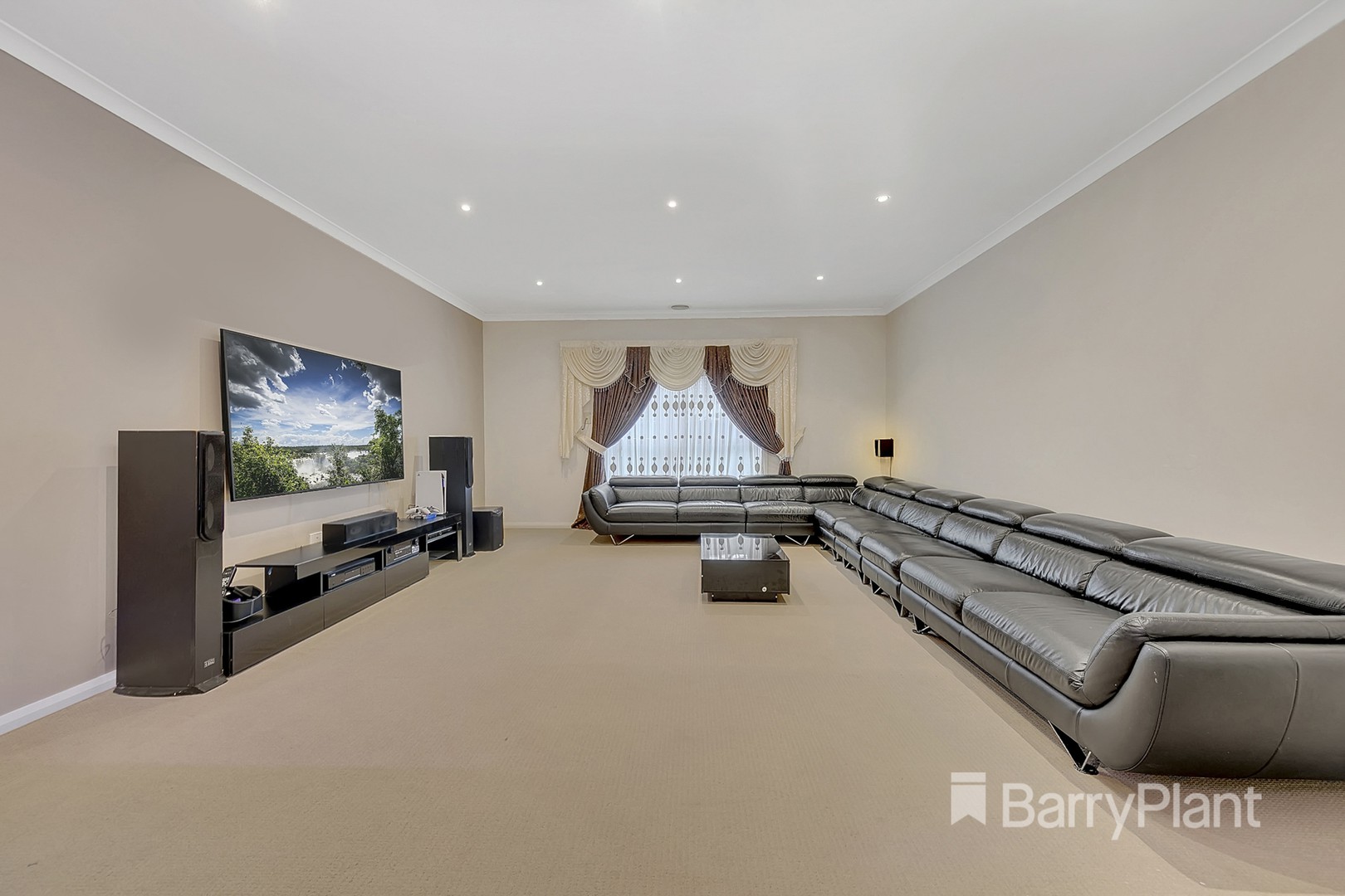 11 Kumara Circuit, South Morang, VIC 3752, South Morang - Thumbnail 7