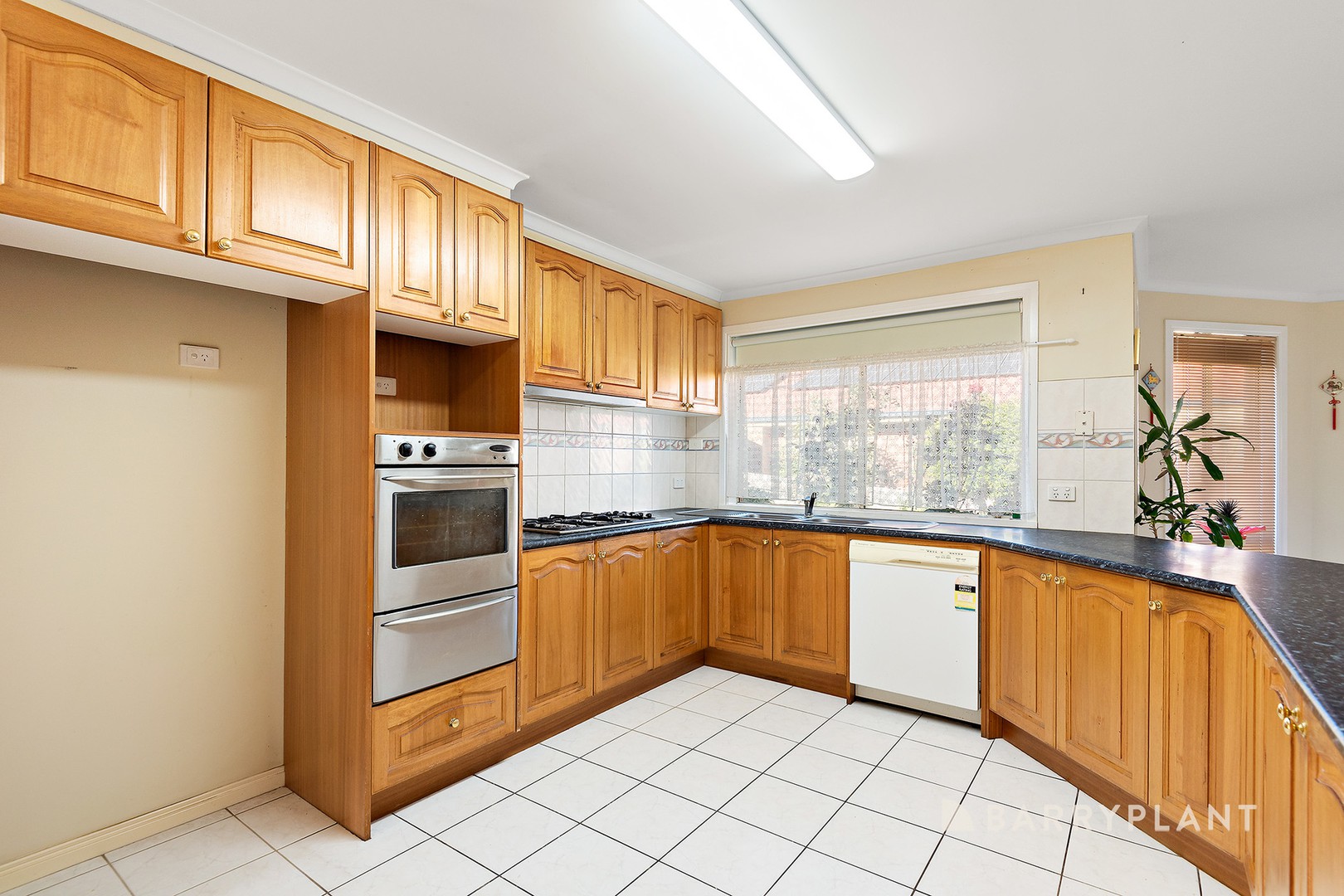11 Kuranda Crescent, Berwick, VIC 3806, Berwick - Thumbnail 4