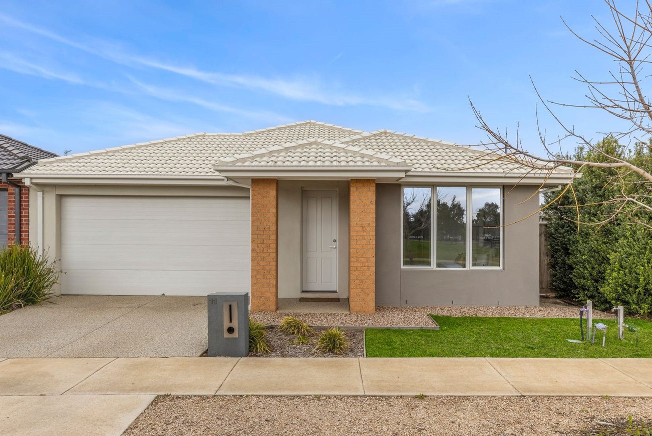 11 Larkspur Way, Charlemont, VIC 3217, Charlemont - Thumbnail 2