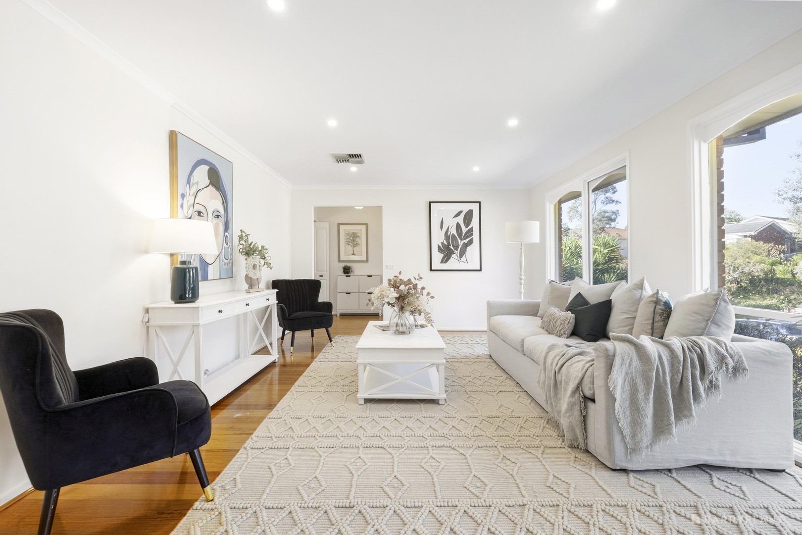 11 Larnoo Drive, Doncaster East, VIC 3109 - Thumbnail 2 - 13/05/2026