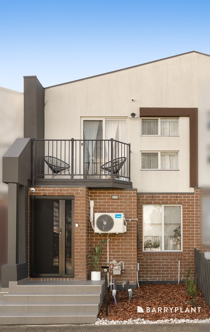 11 Laruso Lane, Wollert, VIC 3750 - Thumbnail 2 - 12/09/2025