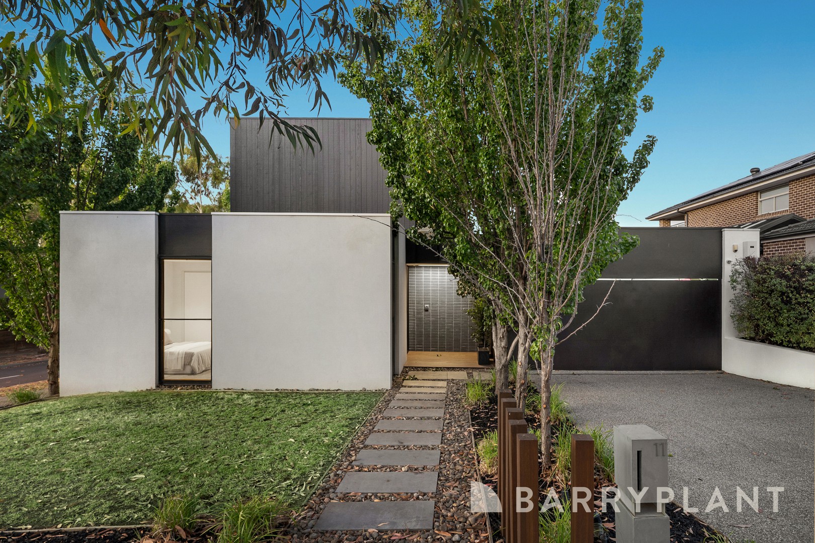 11 Leahy Drive, Bundoora, VIC 3083 - Thumbnail 2 - 18/02/2026