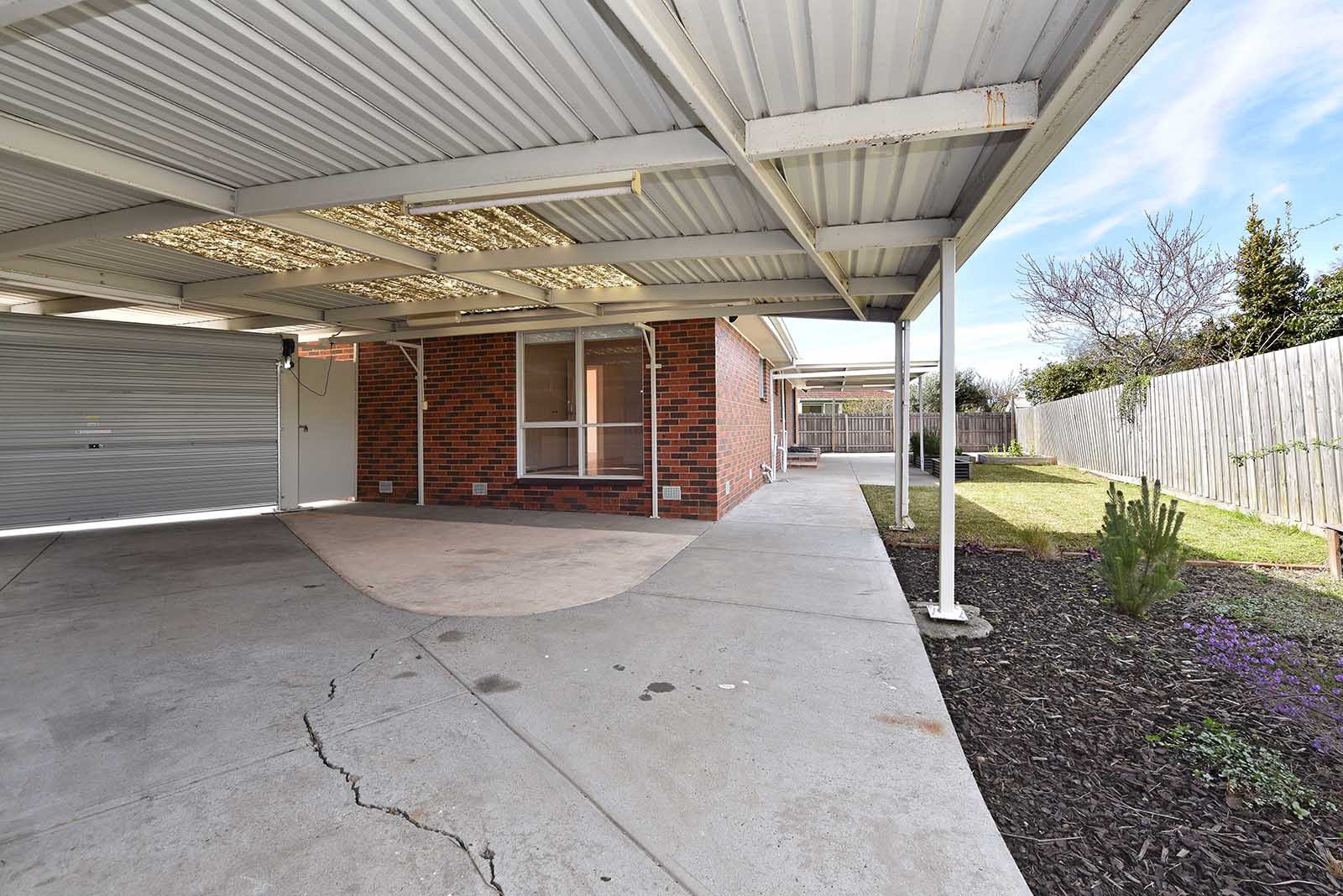 11 Leura  Court, Gladstone Park, VIC 3043, Gladstone Park - Thumbnail 7