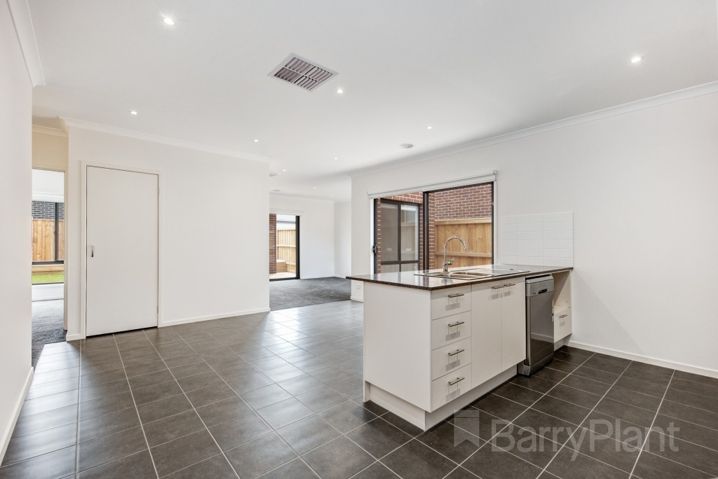11 Lispenard Circuit, Point Cook, VIC 3030, Point Cook - Thumbnail 5