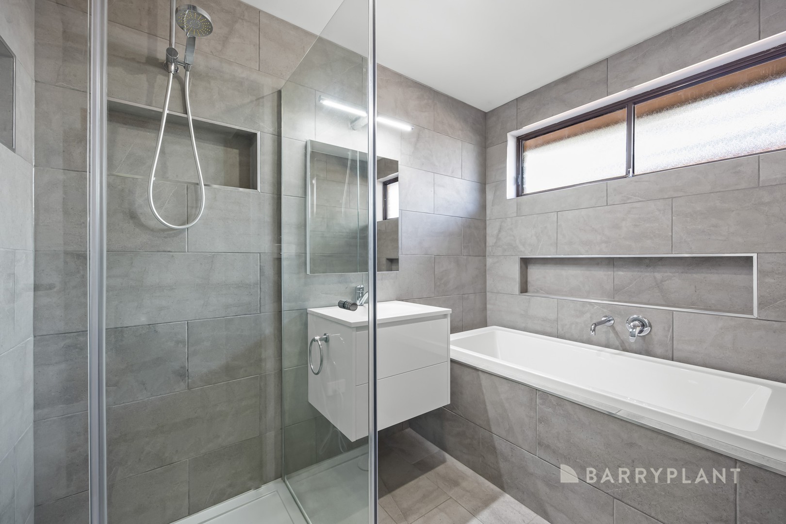 11 Lovenear Grove, Ballarat East, VIC 3350, Ballarat East - Thumbnail 3
