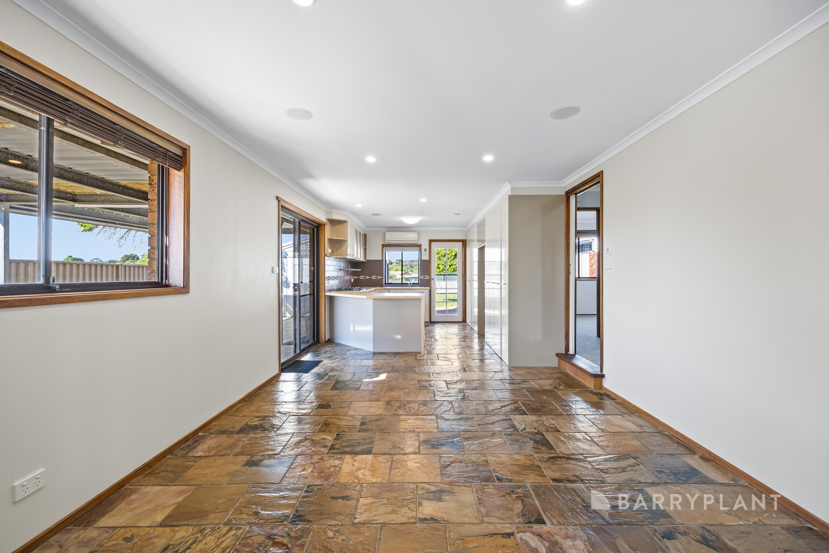 11 Lovenear Grove, Ballarat East, VIC 3350, Ballarat East - Thumbnail 6