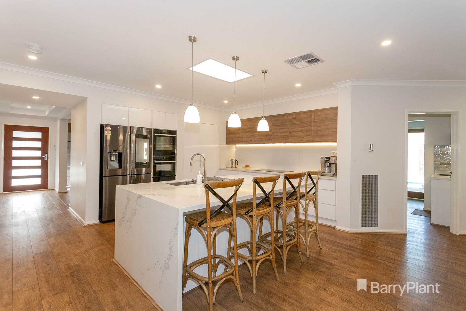 11 Lowanna Street, Berwick, VIC 3806, Berwick - Thumbnail 4