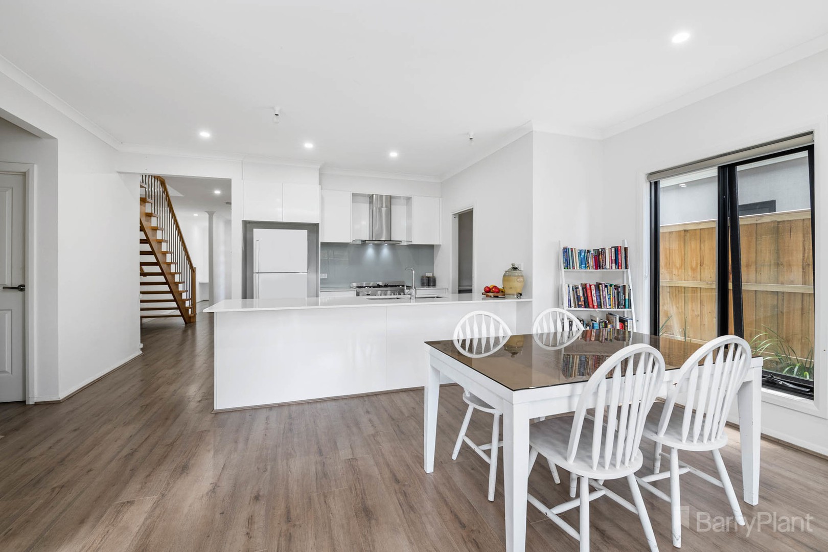 11 Maggie Street, Cranbourne East, VIC 3977 - Thumbnail 2 - 08/12/2021