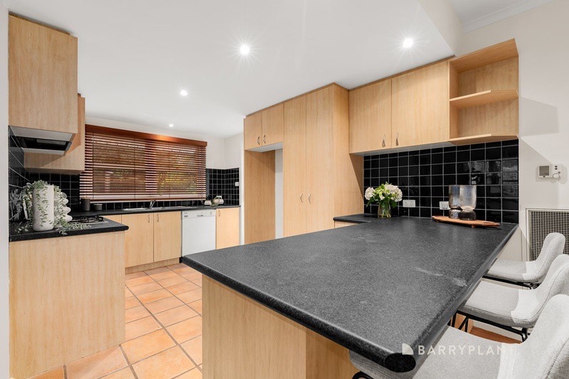 11 Maleela Grove, Rosanna, VIC 3084, Rosanna - Thumbnail 3
