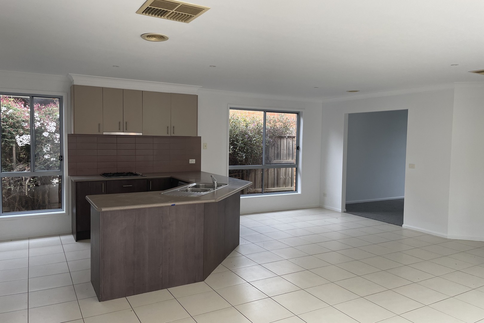 11 Maxwell Street, Point Cook, VIC 3030, Point Cook - Thumbnail 7