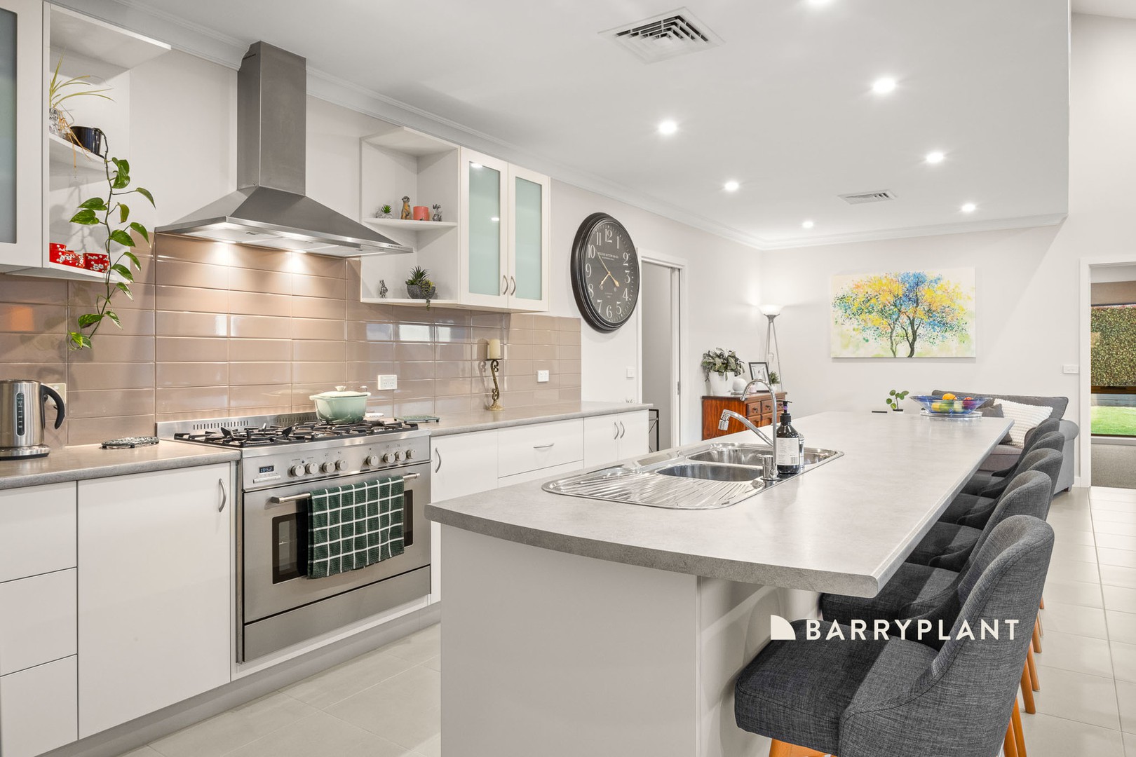 11 Mayfair Drive, Drouin, VIC 3818, Drouin - Thumbnail 5