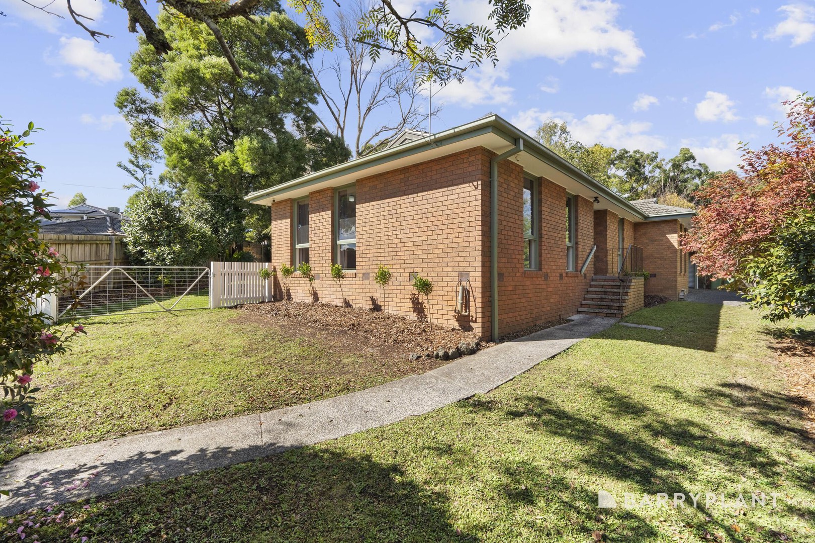 11 Mayview Drive, Monbulk, VIC 3793, Monbulk - Thumbnail 2