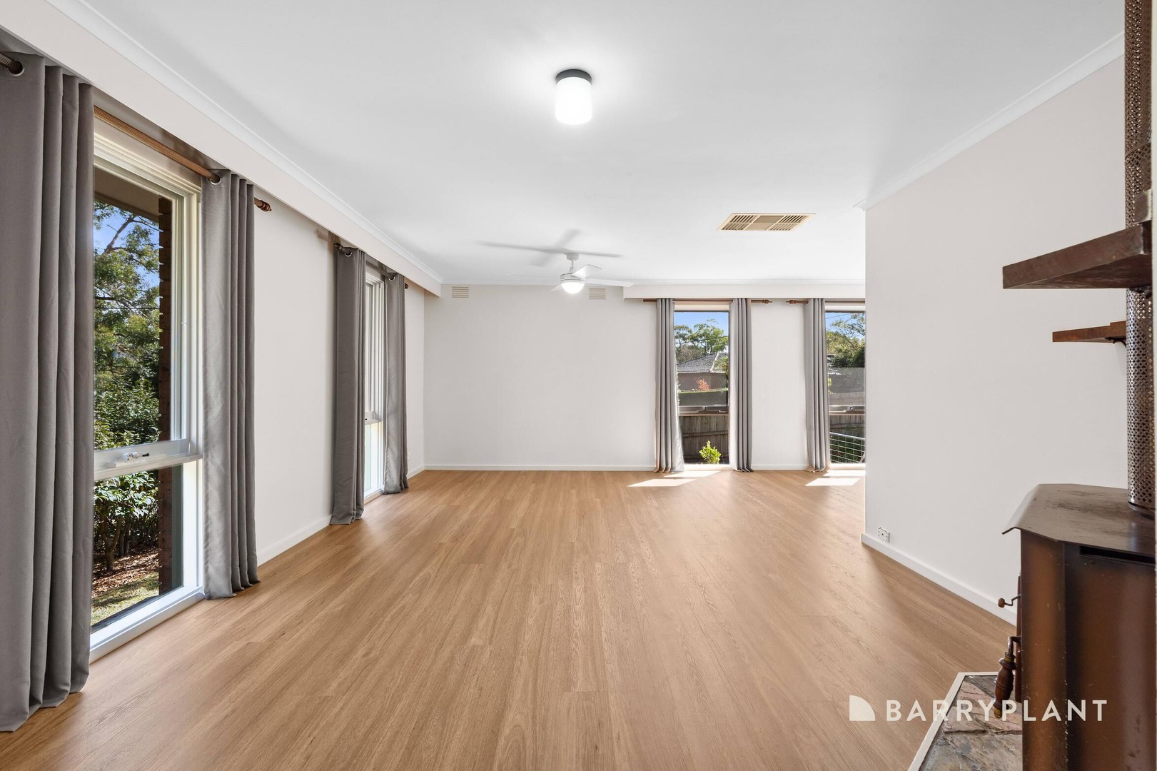 11 Mayview Drive, Monbulk, VIC 3793, Monbulk - Thumbnail 4