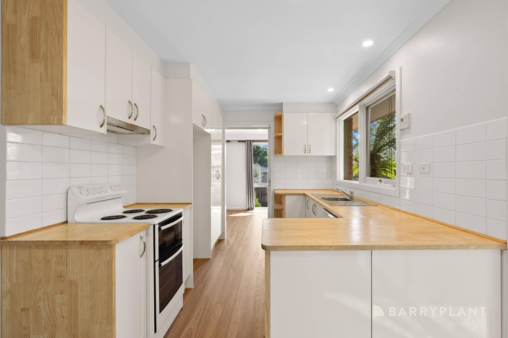 11 Mayview Drive, Monbulk, VIC 3793, Monbulk - Thumbnail 7